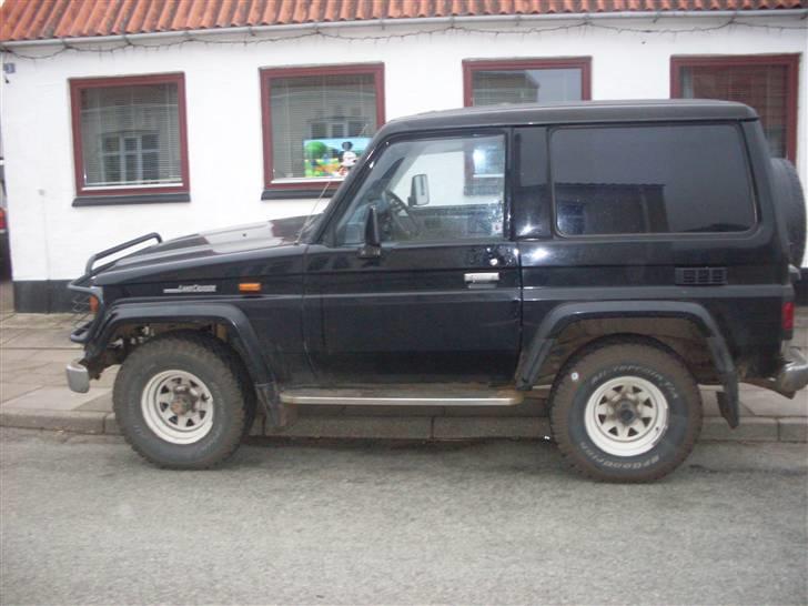 Toyota Land Cruiser Lj 70  Solgt billede 3