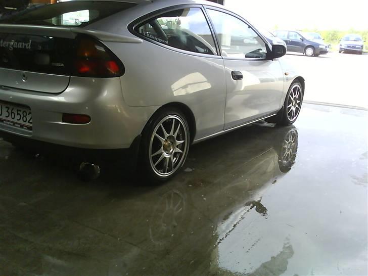 Mazda 323c solgt billede 2