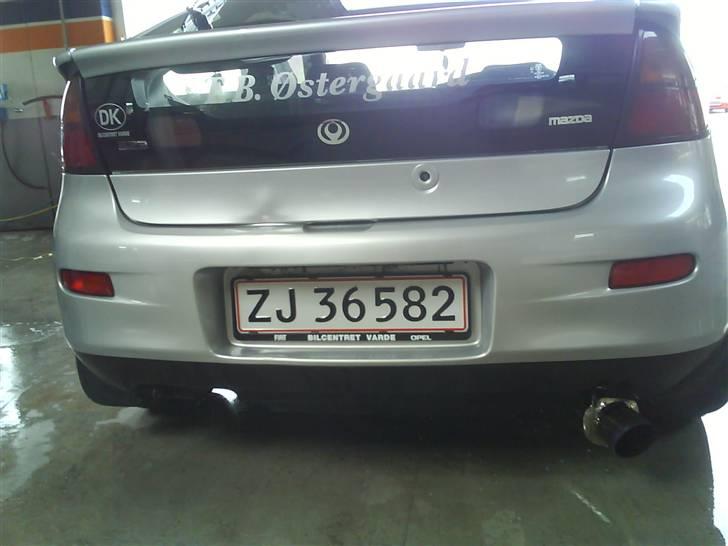 Mazda 323c solgt billede 4