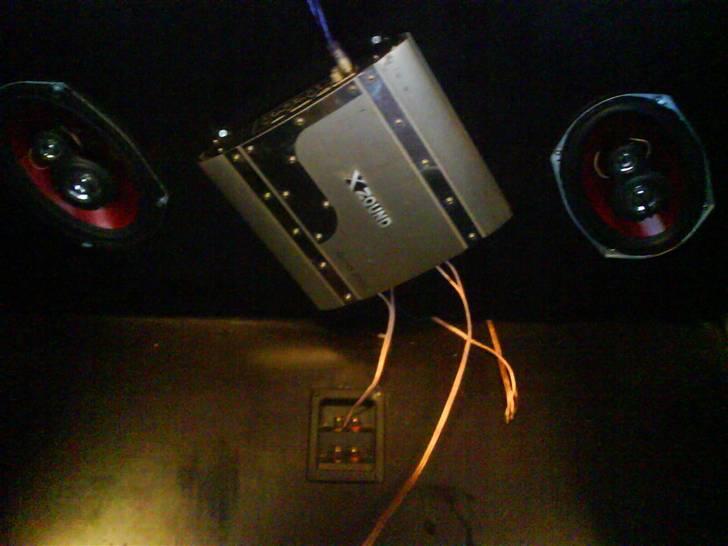 Mazda 323c solgt billede 15