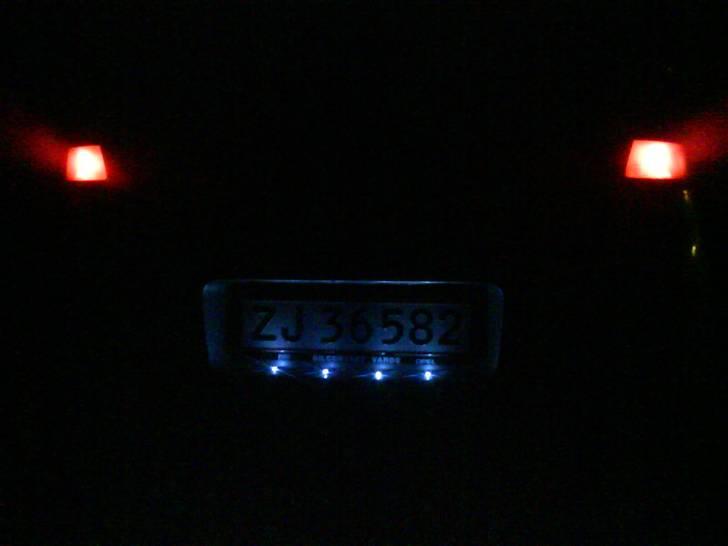 Mazda 323c solgt billede 19