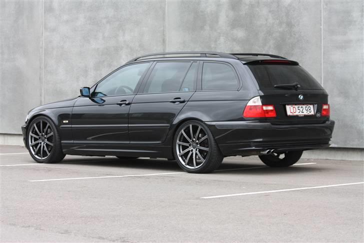 BMW 320i aut. billede 2