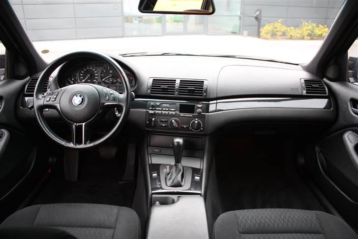 BMW 320i aut. billede 4