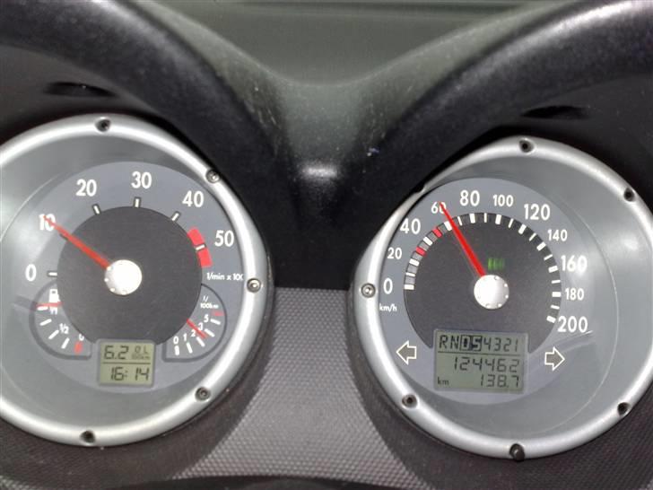 VW Lupo 3L TDI - Solgt - Den kører 60 km/t ved 1000 o/min billede 9
