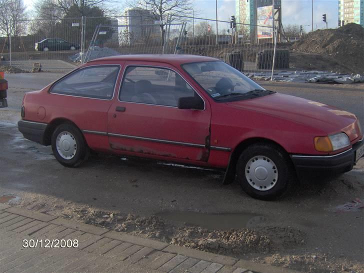Ford Sierra 1,6 cl SKROTTET billede 2