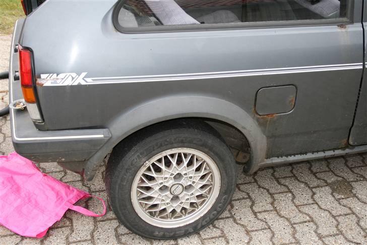 VW Polo - LYSERØD<3 solgt - rust , bule og bbs fælg.  billede 4