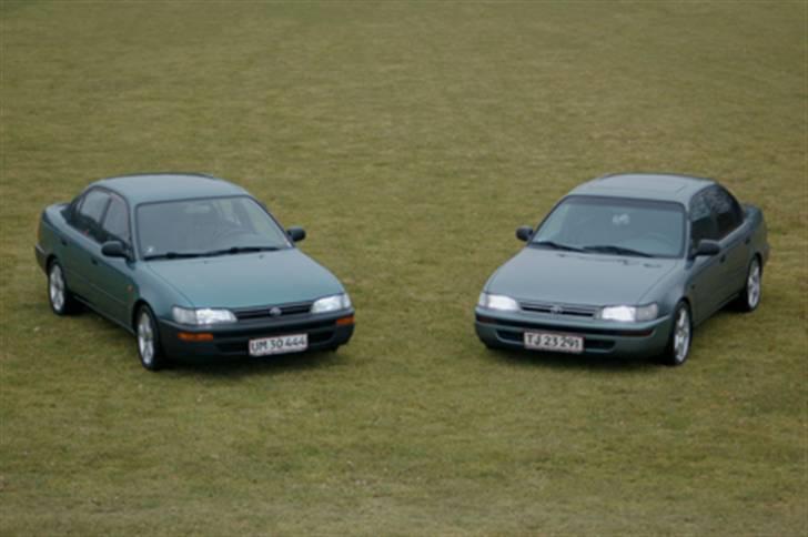 Toyota corolla 1,3 sedan solgt - de er da et sødt par billede 12