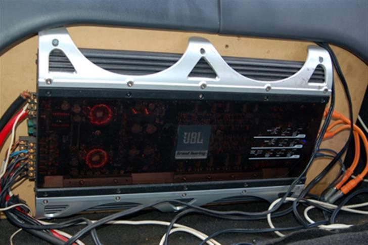 Toyota corolla 1,3 sedan solgt - jbl gto det er det de unge vil have billede 17