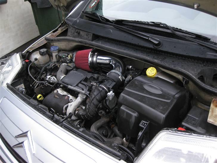 Citroën C2 1.4 HDi - Her ses filteret ;) billede 6