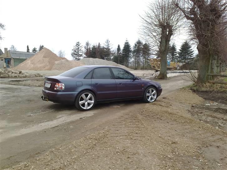 Audi A4 1,6 Solgt billede 14