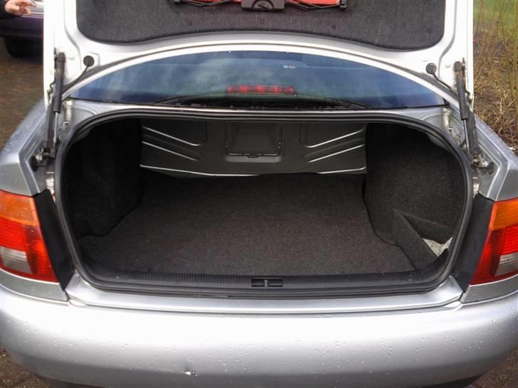 Audi A4 ** SOLGT ** billede 3