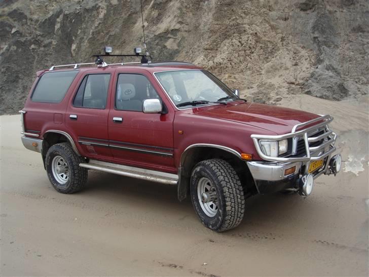 Toyota 4Runner 4x4 ** SOLGT** - Det hjalp med nye fjedre bagi. billede 9