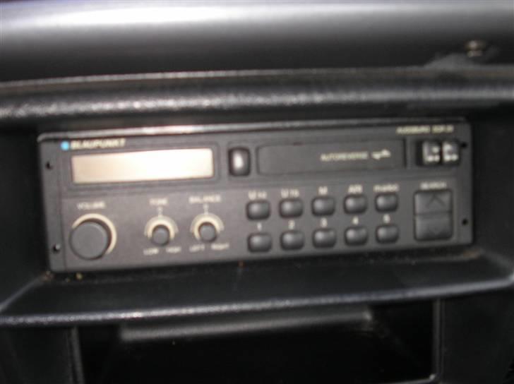 Ford Sierra GT Solgt - Org. Blaupunkt  som sad i da jeg købte den :) billede 3