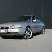 Ford Mondeo 1.8 16V Solgt