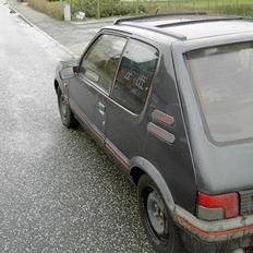 Peugeot 205 gti