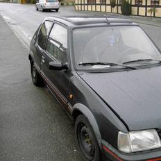 Peugeot 205 gti