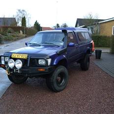 Toyota Hilux 2,4 TD solgt