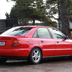 Audi               A4 b5 1.8