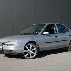 Ford Mondeo 1.8 16V Solgt