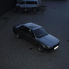 BMW e30 320i 24v