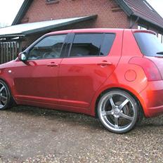 Suzuki swift 1.5 GLS  solgt