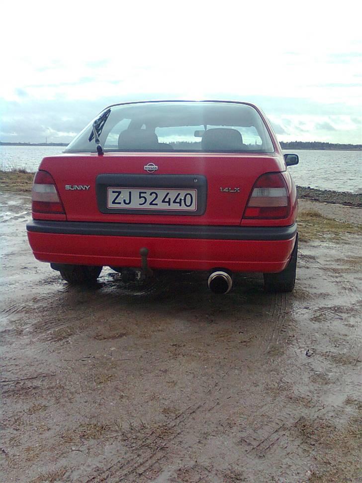 Nissan sunny skrottet ! billede 9