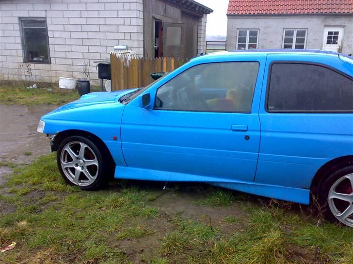 Ford Escort *lidt død * - Hvis nogen har en front liggende er de velkommen til at skrive billede 8
