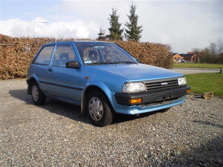 Toyota Starlet EP 70 R.I.P - så den så den ud da jeg fik den hjem tak til farfar for starlet  billede 1