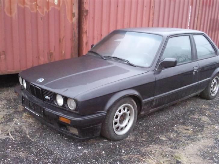 BMW 320i shadow line (solgt) billede 2