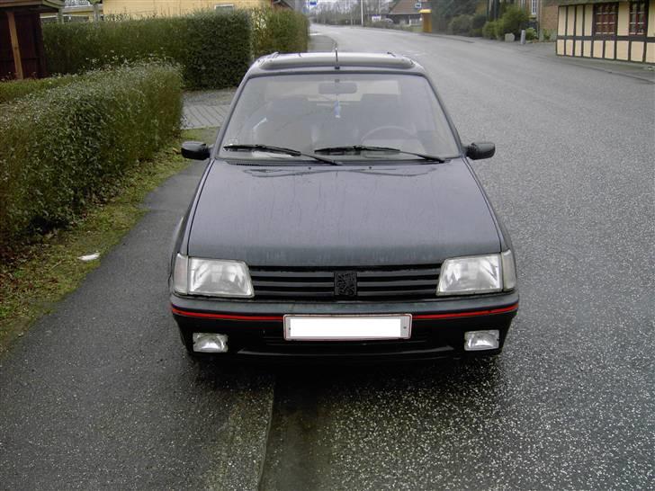 Peugeot 205 gti billede 1
