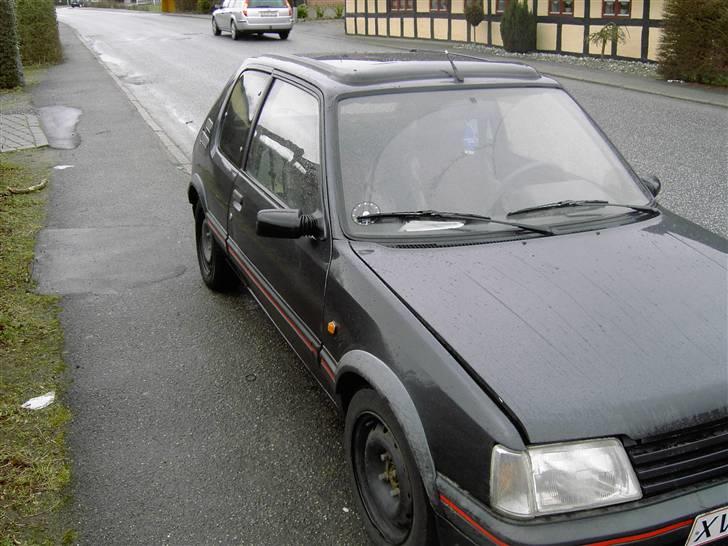 Peugeot 205 gti billede 3