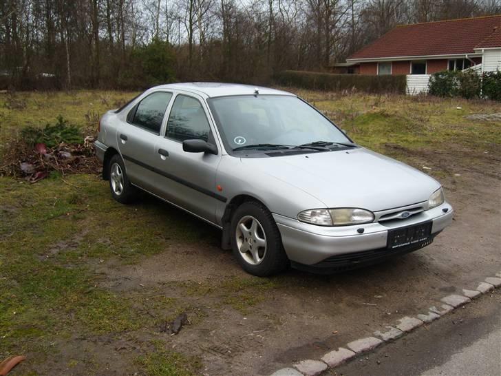 Ford Mondeo 1, SOLGT billede 1