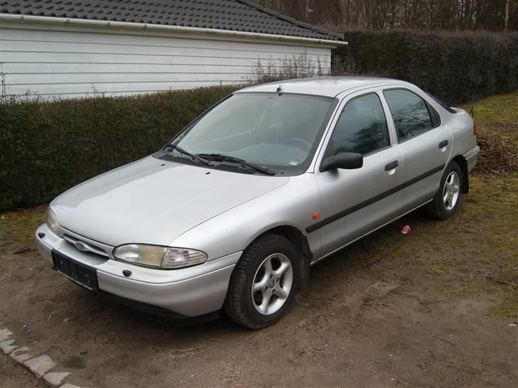 Ford Mondeo 1, SOLGT billede 3