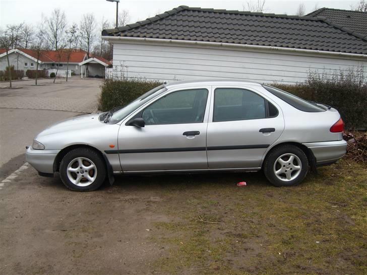Ford Mondeo 1, SOLGT billede 4
