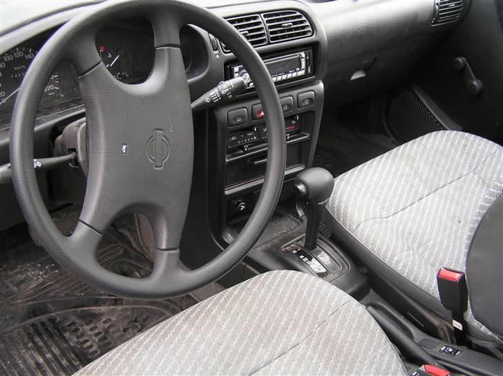 Nissan sunny billede 6