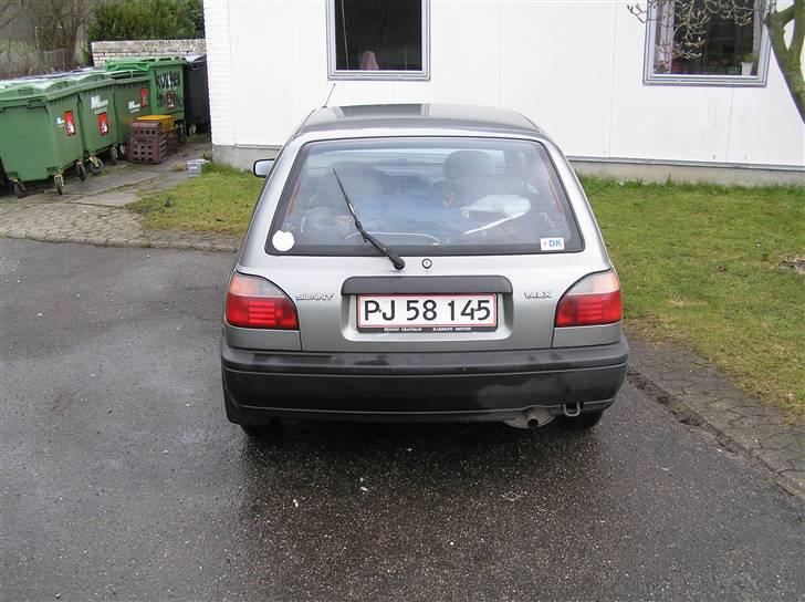 Nissan sunny billede 8