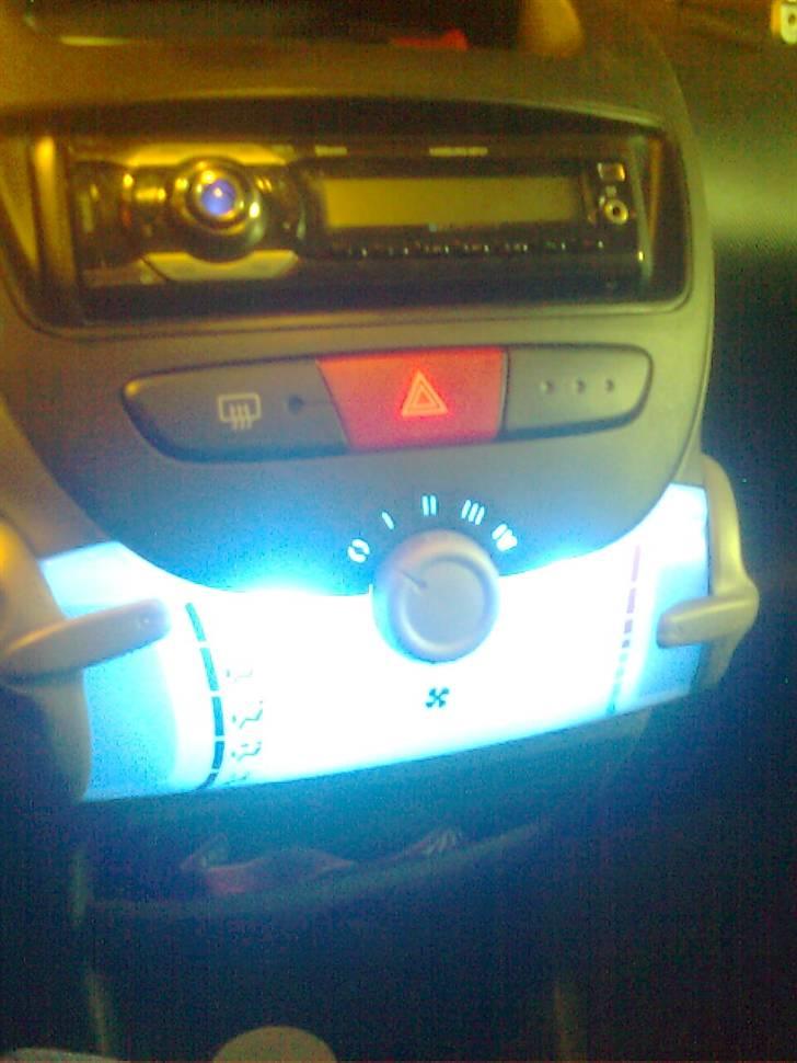 Toyota AYGO solgt billede 5