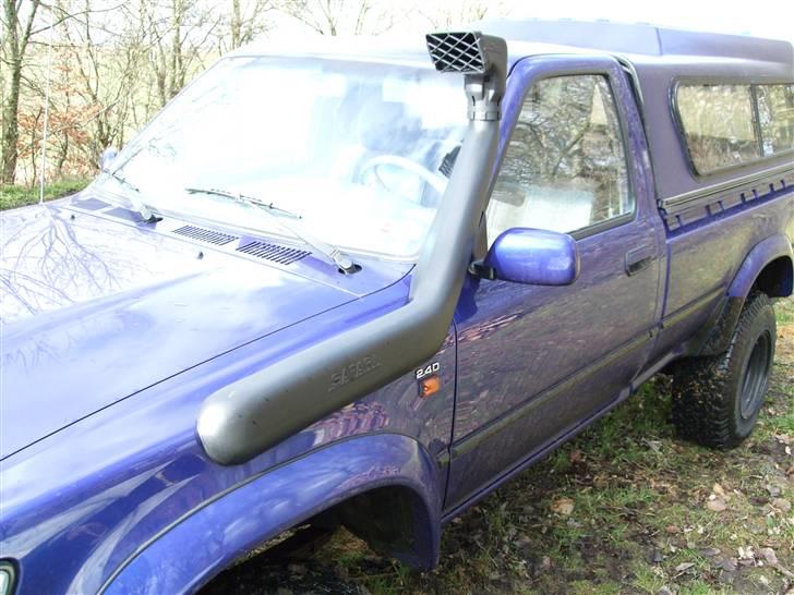 Toyota Hilux 2,4 TD solgt billede 2