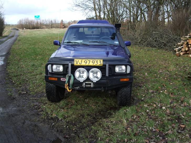 Toyota Hilux 2,4 TD solgt billede 9