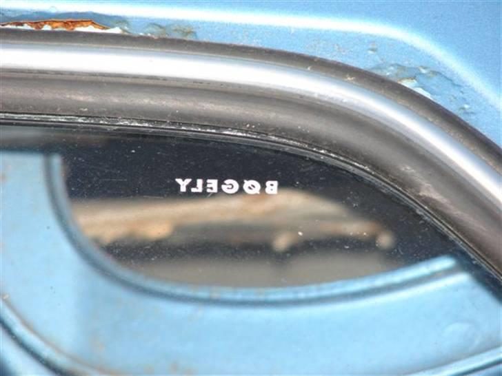 Ford 17m 2000S P7b Kastwagen - Vognen er bygget som varevogn på Ford fabrikken, men hvis kunden ønskede sideruder i varerummet, blev det lavet i DK, denne her har fået sine rædsler mont. på Bøgely Karrosserifabrik i Valby. Jeg overvejer at få ruderne fjernet for et mere rent look. billede 12