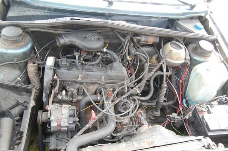 VW Golf 2 1,8  ( Tidl. Bil ) - SÅDAN SÅ MOTOREN UD EFTER HÆRVÆRKET billede 16