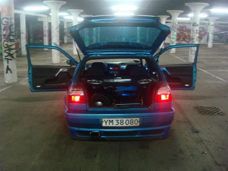 VW golf 3 1,8 Blue Pearl billede 2