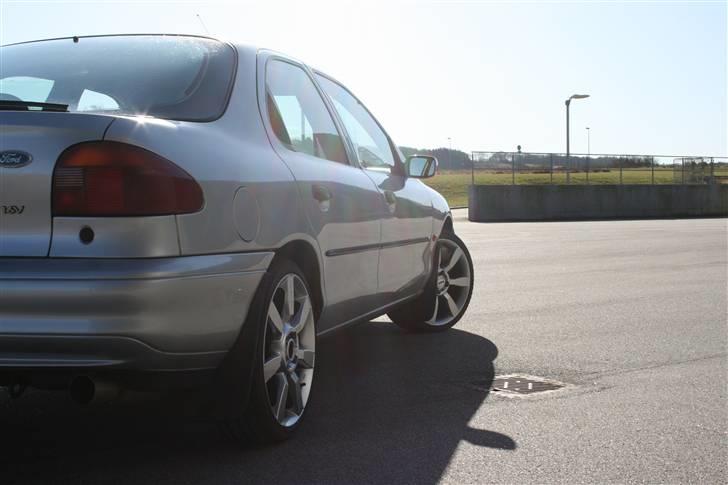 Ford Mondeo 1.8 16V Solgt billede 5