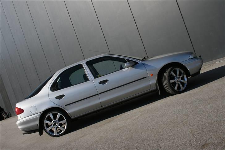 Ford Mondeo 1.8 16V Solgt billede 10