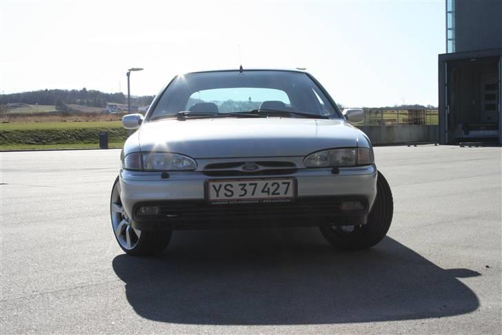 Ford Mondeo 1.8 16V Solgt billede 12