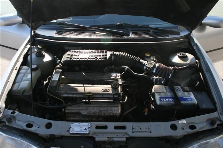 Ford Mondeo 1.8 16V Solgt - Maskinhuset:P billede 15