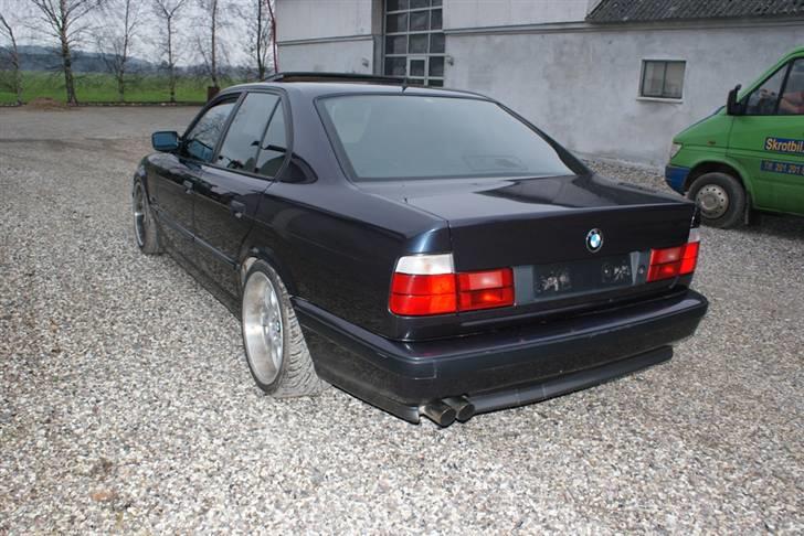 BMW E34 M5  SOLGT billede 2