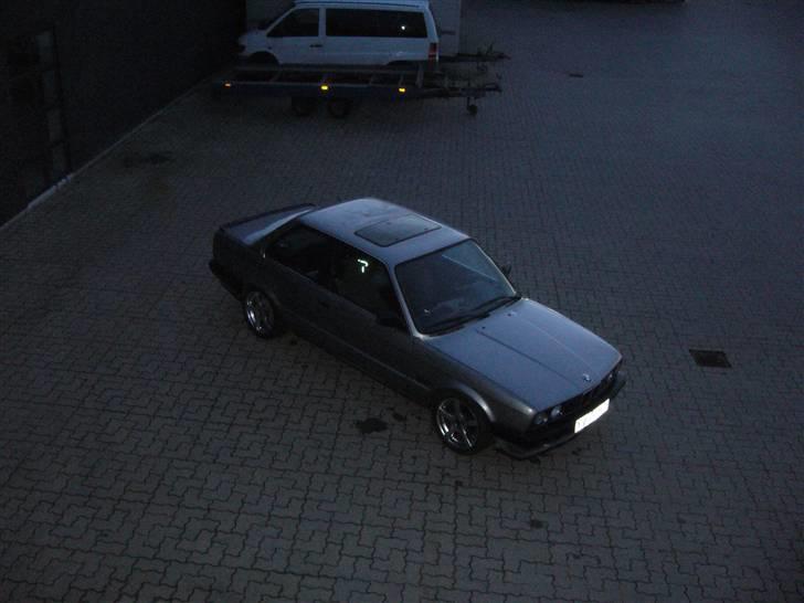 BMW e30 320i 24v billede 1