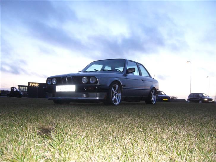 BMW e30 320i 24v billede 3
