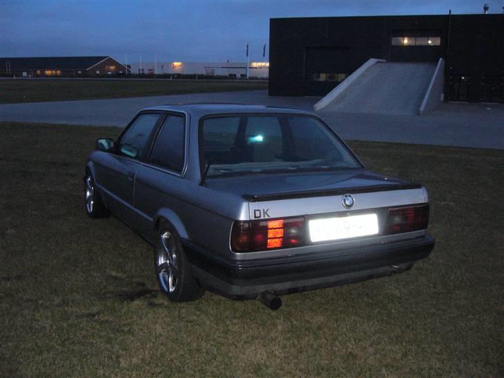 BMW e30 320i 24v billede 4